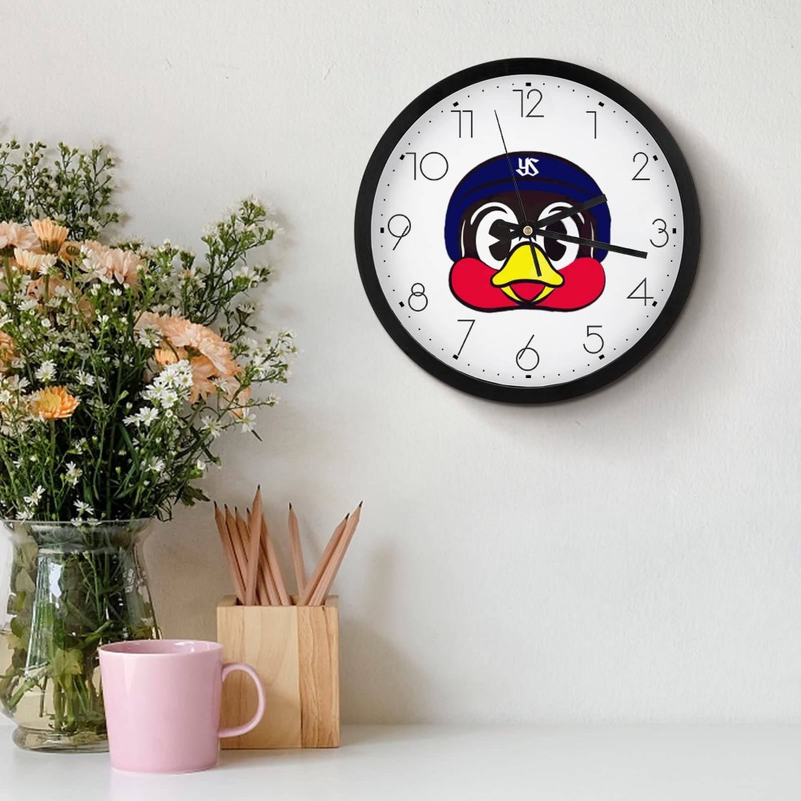 Amazon.co.jp: 東京ヤクルトスワローズ つば九郎 掛け時計 電池式 時計